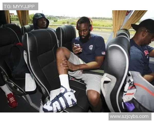 球星与足球鞋的深厚情缘从赛场到生活的独特情感与选择